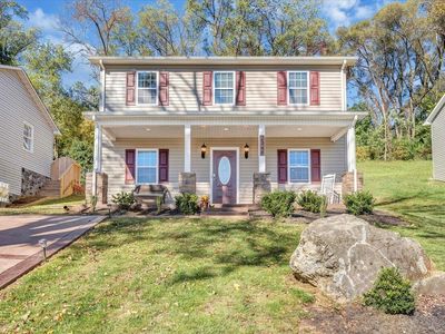 2348 Locust Grove Cir NE