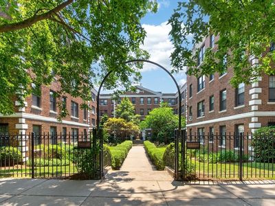 66 Queensberry St APT 319