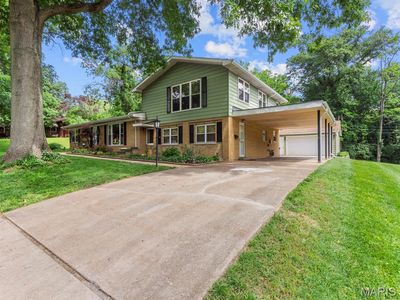 19 Kingsbury Dr
