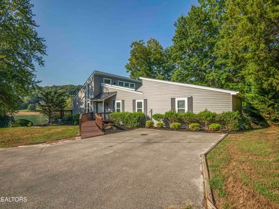 2255 Peninsula Dr