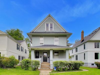 1458 Lake Ave