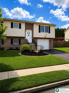 1039 Barbara Dr