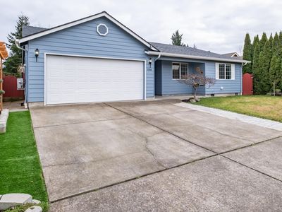 1586 Cherrybloom Ct SE