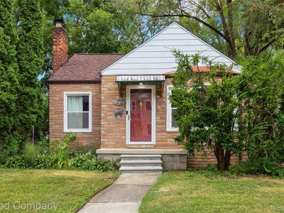 330 E Webster Ave