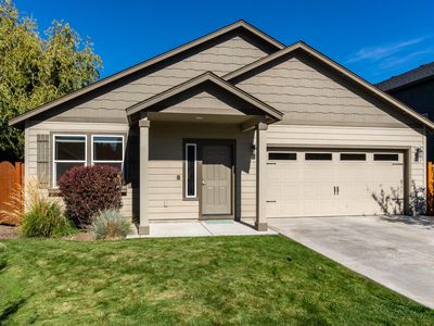 3667 SW Pumice Stone Ave