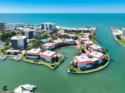 2230 Gulf Shore BLVD N #T4