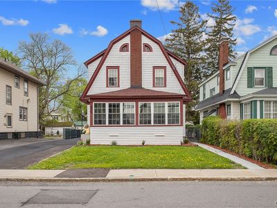 606 Seeley Rd