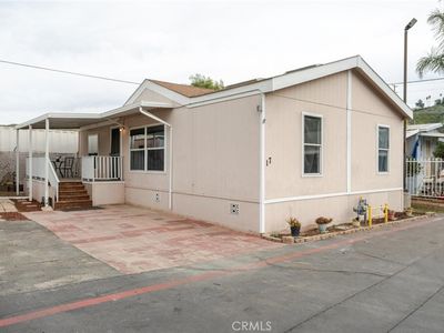 17197 Sierra Hwy #17