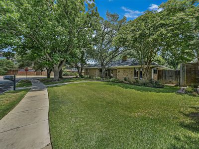 Property at 4020 Flintridge Dr, Irving, TX