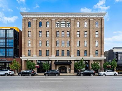369 E Main St #302