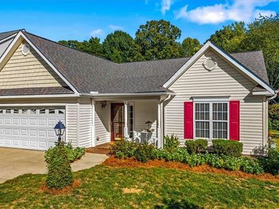 Property at 1891 Longmont Dr, Kernersville, NC