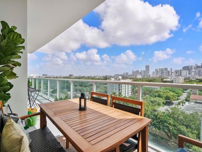 2525 SW 3rd Avenue #807