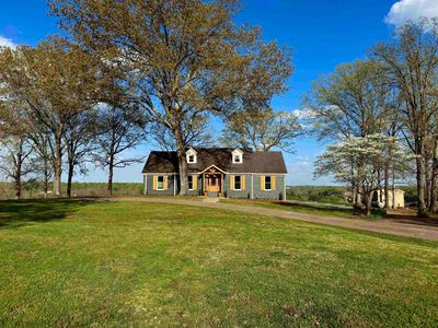 600 Lakeview Farm Rd