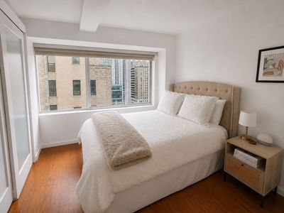 240 E 55th St APT 11G