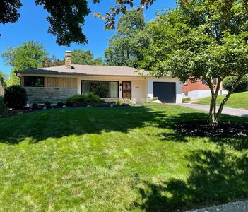1983 Honeysuckle Ln