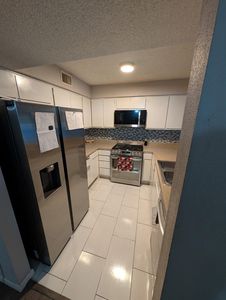 13621 Garden Grove Ct #382