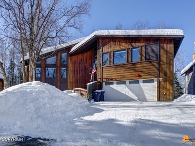 2420 Foxhall Dr