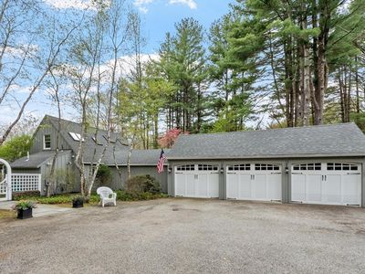 4 Apple Blossom Rd