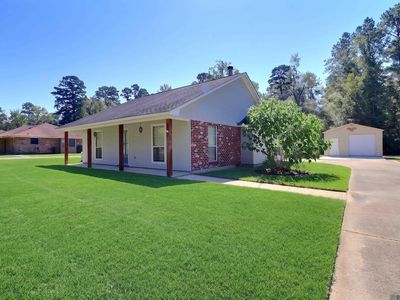 16336 Comanche Ave