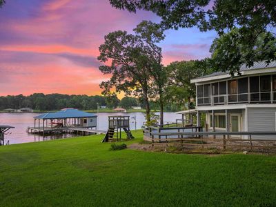 15476 Lakeside Dr