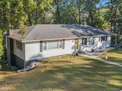 1055 Woodland Bch