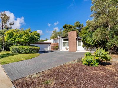 8575 La Jolla Scenic Dr N