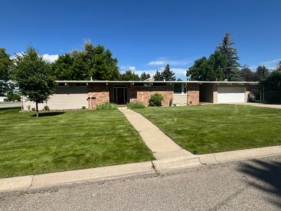 320 S Kansas St