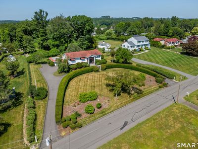 10 Rolf Drive