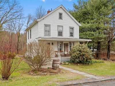 11 Maple Street