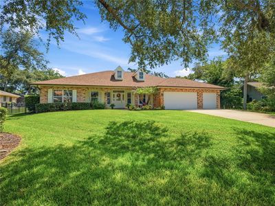 1018 Staggerbush Pl
