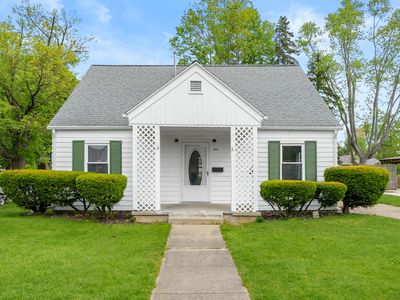 808 Grand Ave