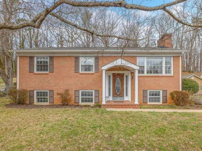 2417 Commonwealth Dr