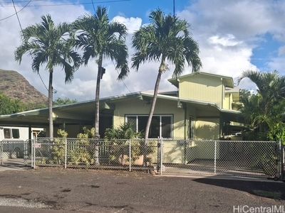 84-219 Jade St