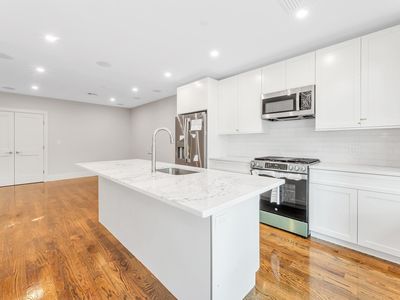 199 Havre St #6