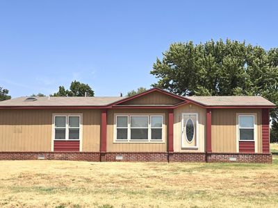 402 E Main St
