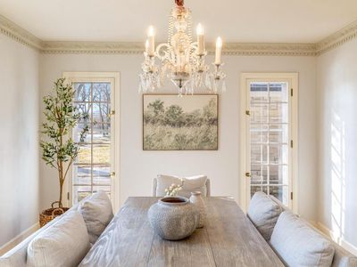 4665 North Ardmore AVENUE