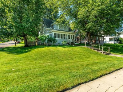 228 E Vernon Ave