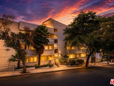 960 Larrabee St APT 124