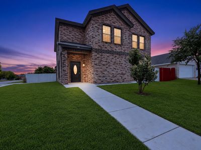 Property at 800 Oak Creek Dr, Hutchins, TX