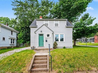 824 Gasche St