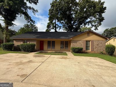 104 Peachtree Ct