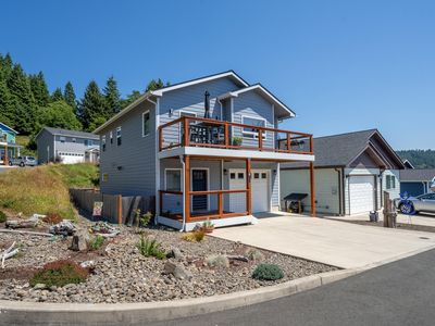 708 Vine Maple Ln