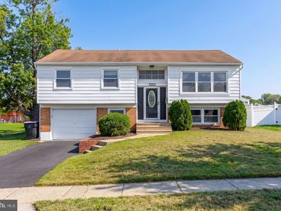 1037 Lynwood Ln