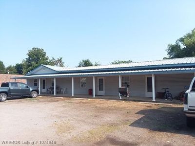 400-404 406 Howard St