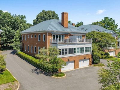 512 Worthington Dr #B