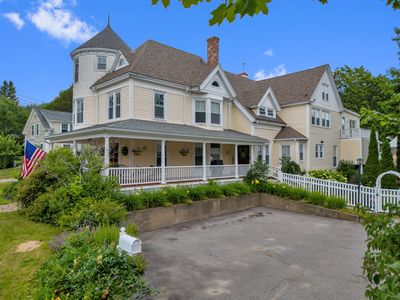 19 Mountain Street