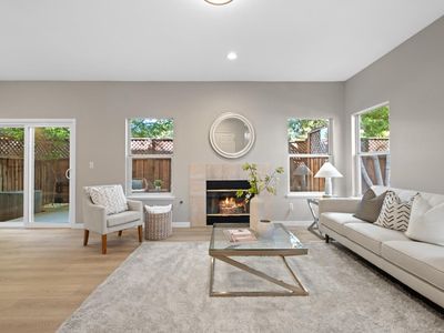 105 Chalet Woods Cir