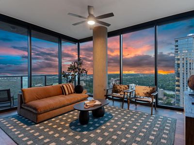 84 East Ave #3106