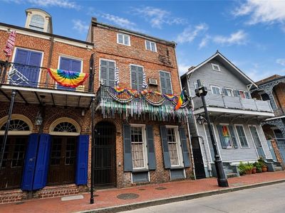 807 Bourbon St