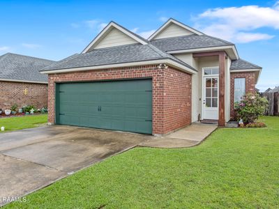 104 Meadowhollow Dr